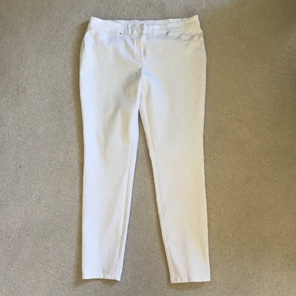 ALFANI WHITE SKINNY JEANS SIZE 14 - Picture 1 of 8